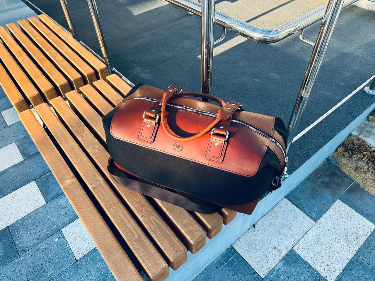 Кожаные изделия ручной работы собственного производства - Одежда в Тюмень