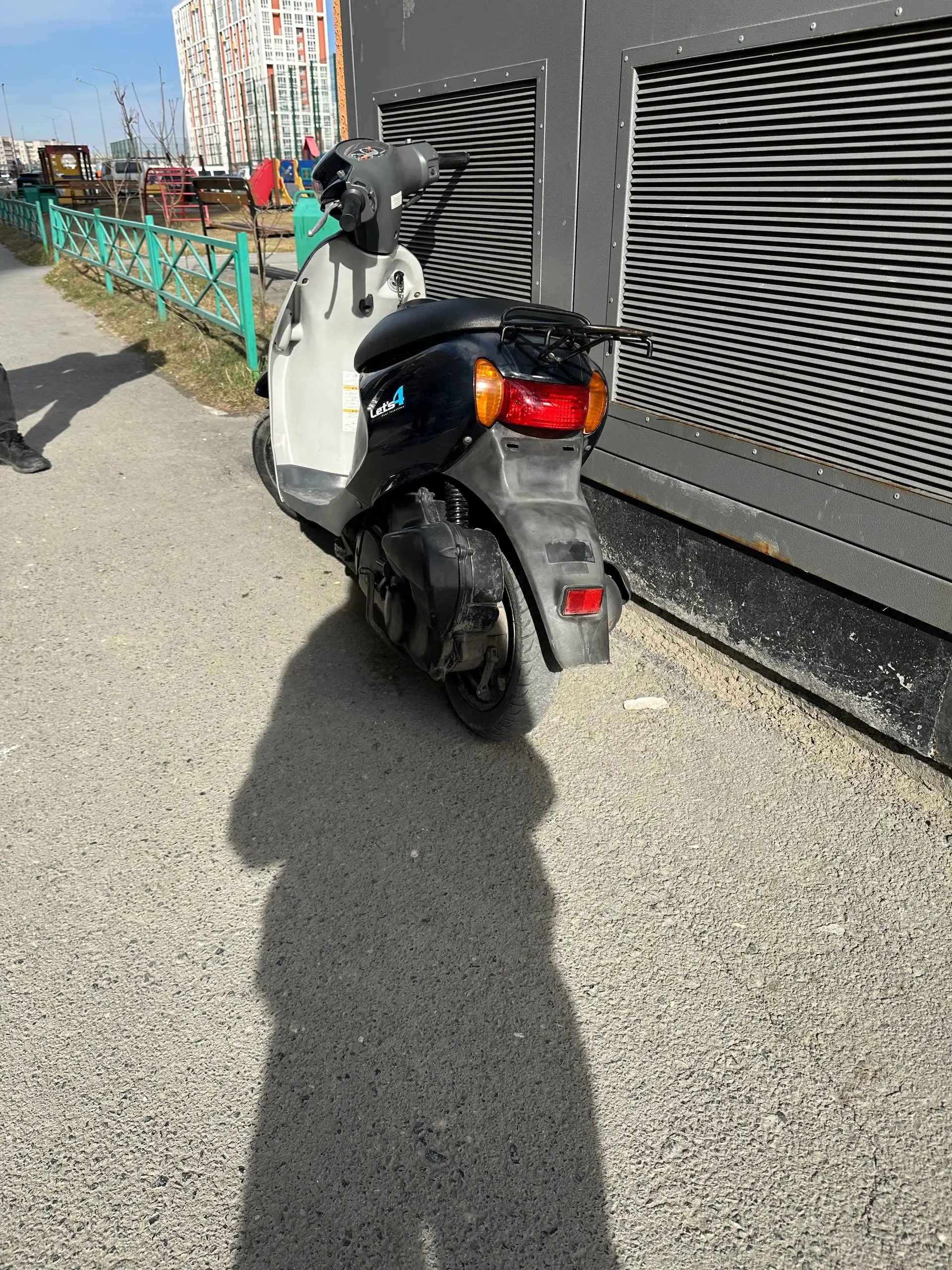 Продается скутер Suzuki lets 4 2013 года - Мототехника (Авто) в Тюмень