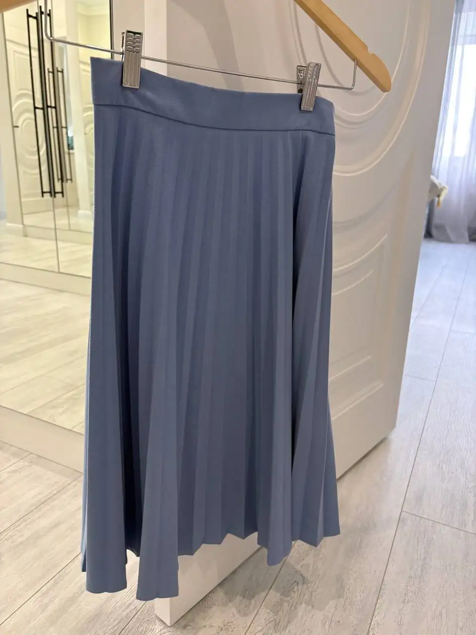 Продам женские вещи: жилетка, свитер, юбка Oodji - Женская одежда (Одежда) в Тюмень