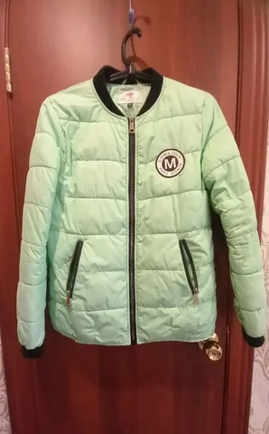 Куртка бомбер 42-44-46 в идеальном состоянии - Одежда в Тюмень