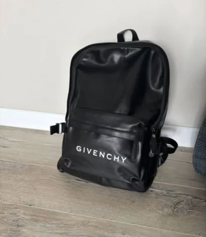Продам рюкзак Givenchy новый - Продукты питания в Тюмень