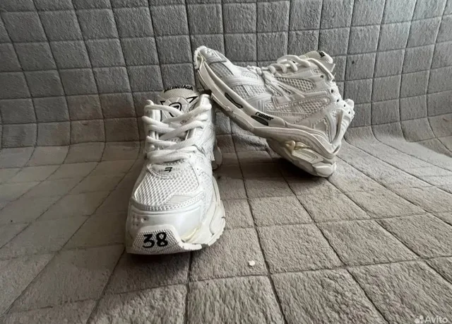 Продам новые кроссовки Balenciaga Runner - Обувь в Тюмень