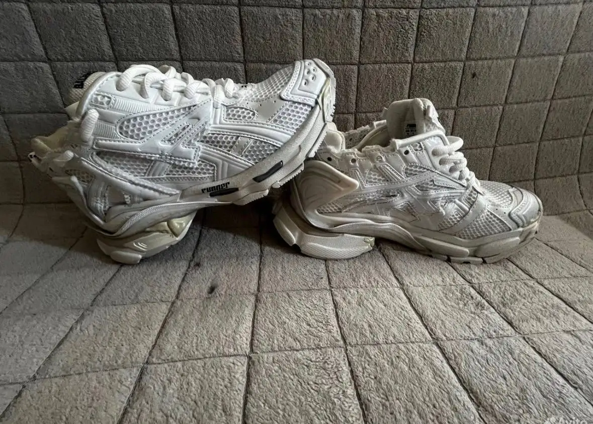 Продам новые кроссовки Balenciaga Runner - Обувь (Одежда) в Тюмень
