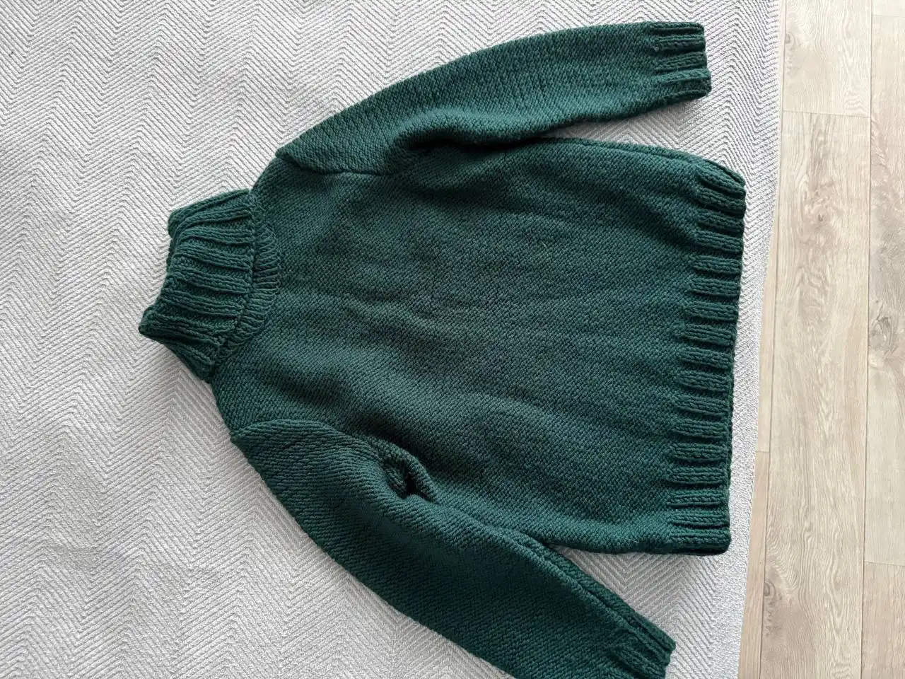 Свитер вязаный на заказ для детей 6-9 лет