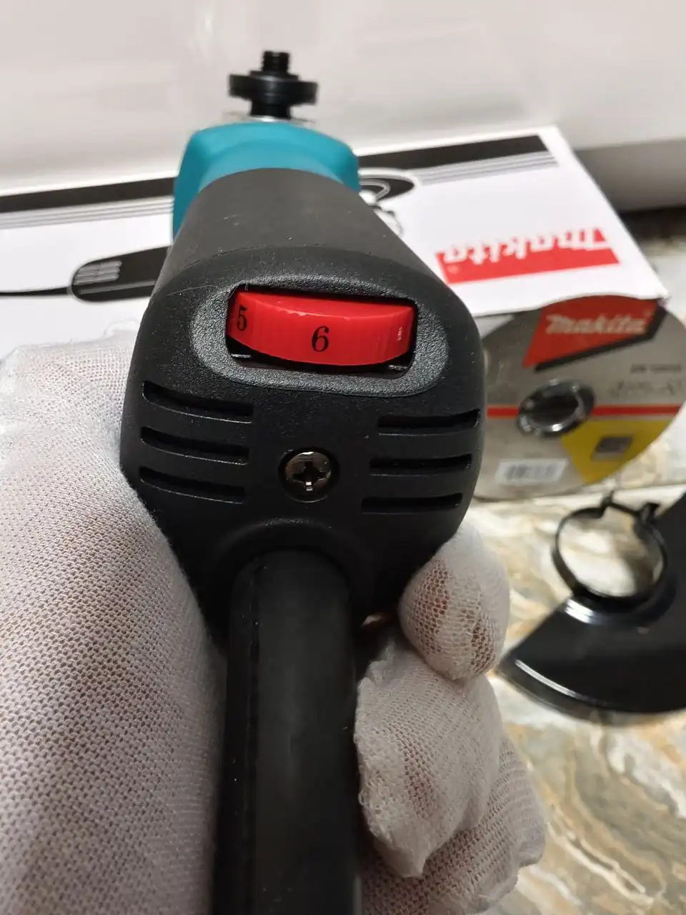 Болгарка УШМ Makita 9558HN 125 мм с регулировкой оборотов