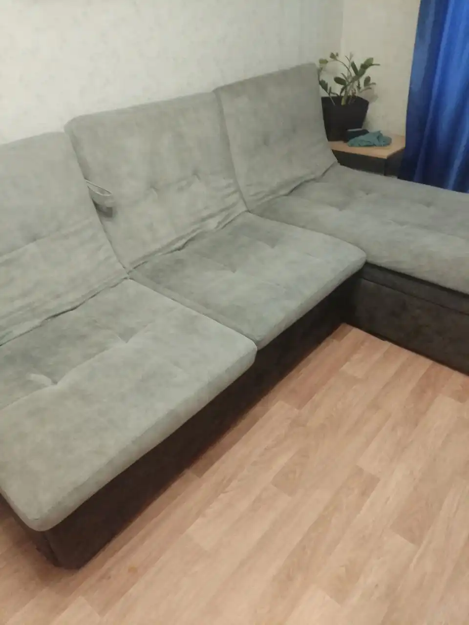 Продам диван 35, возможен торг, правый берег