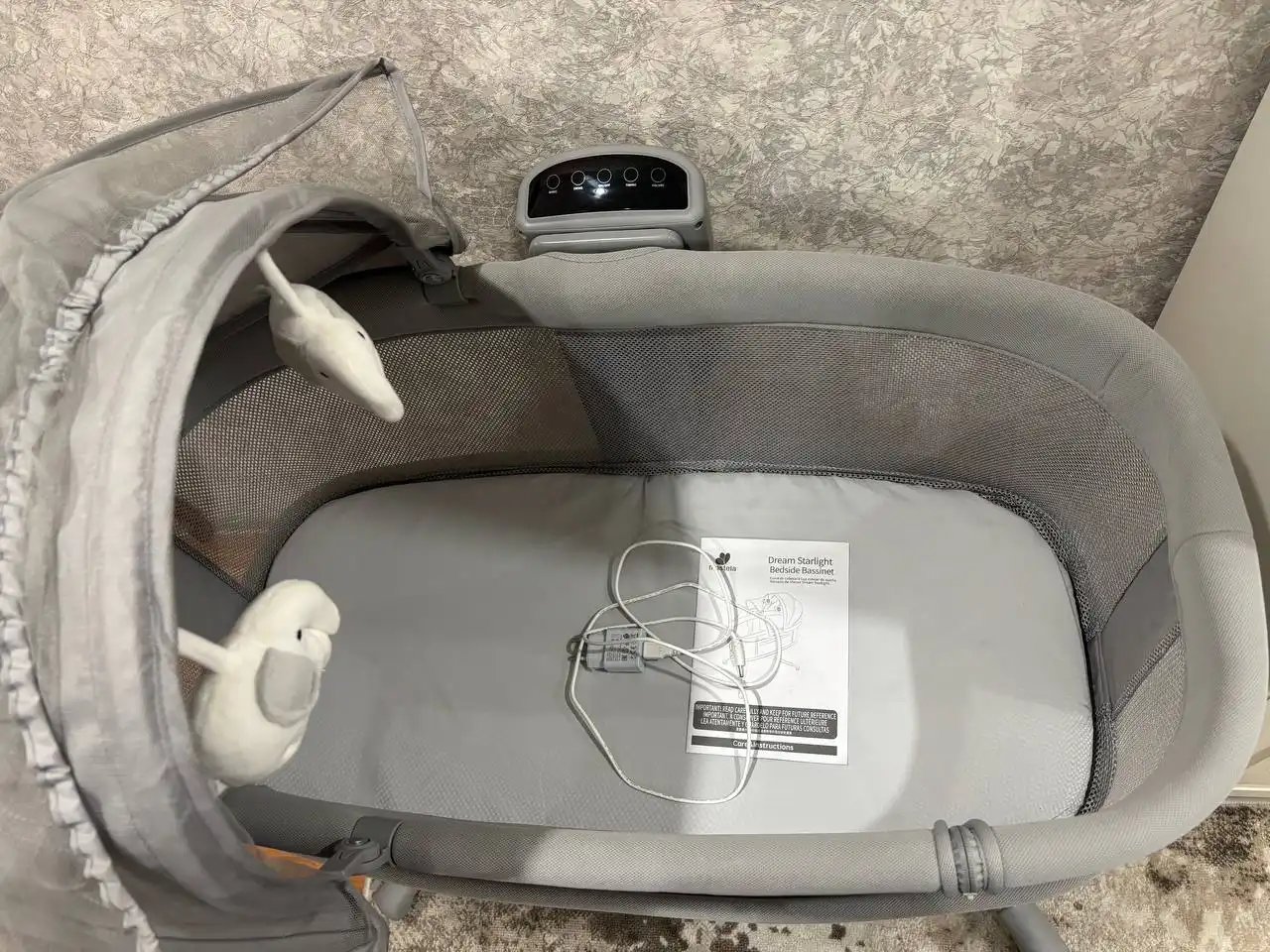 Продам детскую приставную кроватку-электрокачель Mastela Deluxe 4 в 1