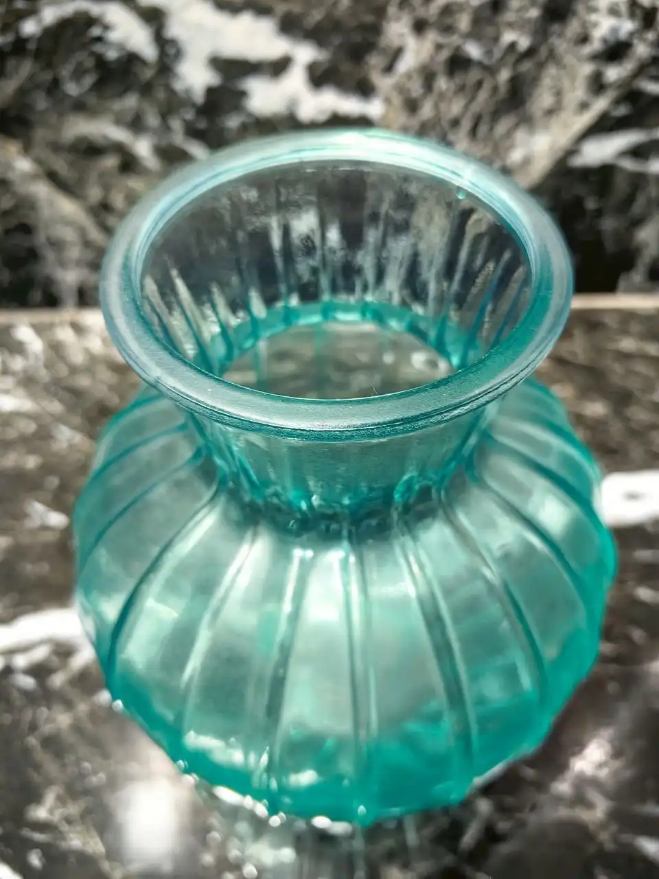 Стеклянная ваза