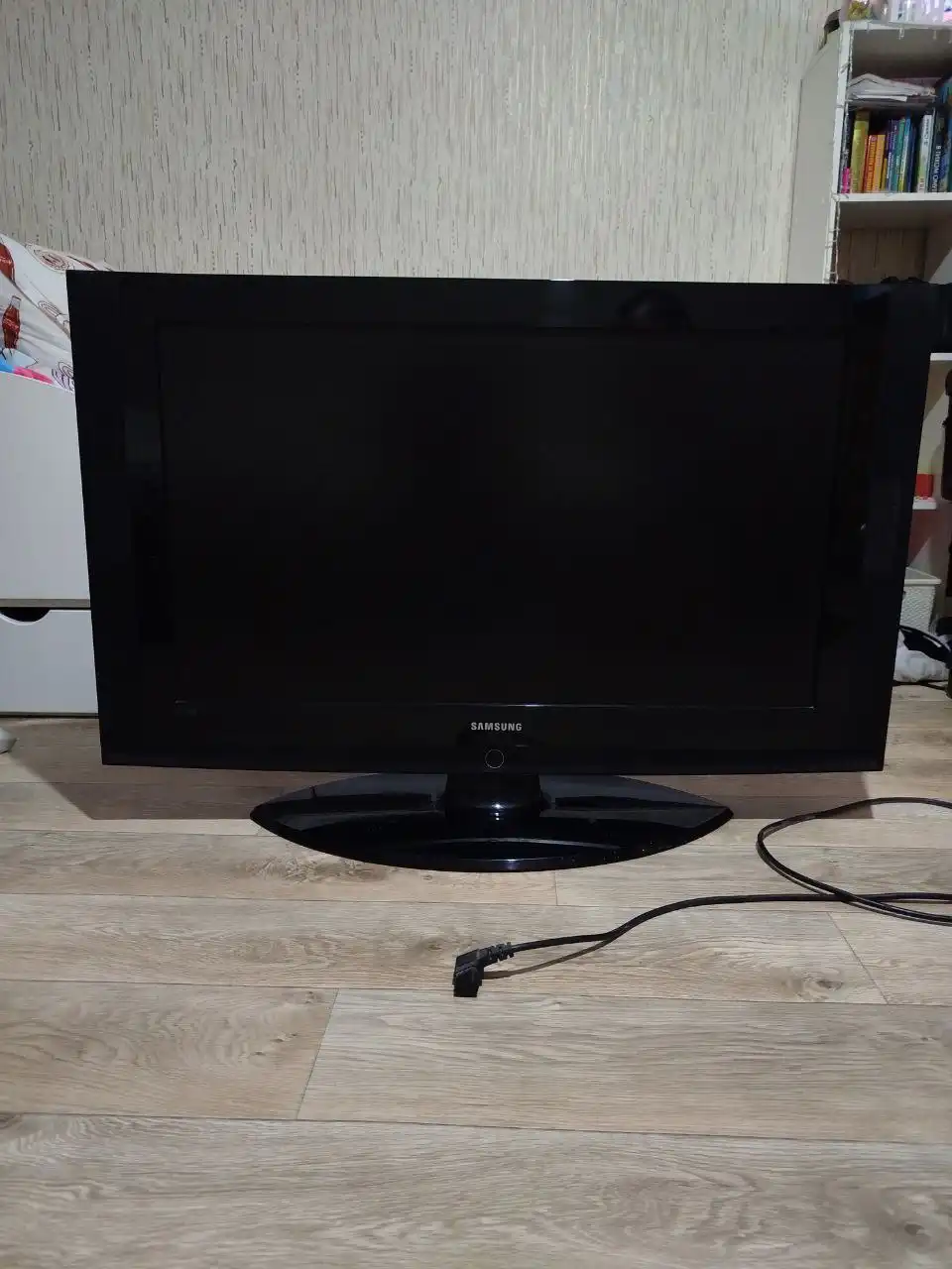 Продам телевизор Samsung Le37s62b 37 дюймов