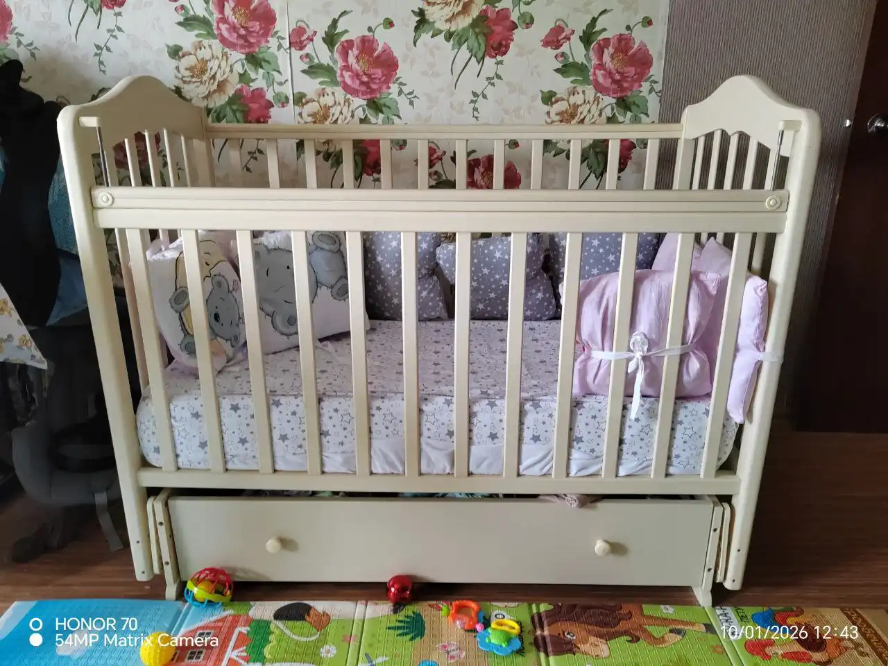 Продам детскую кроватку