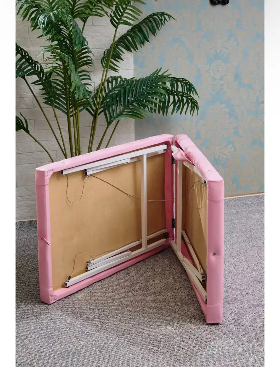 Косметологическая кушетка для наращивания ресниц и процедур - Готовый бизнес и оборудование в Красноярск