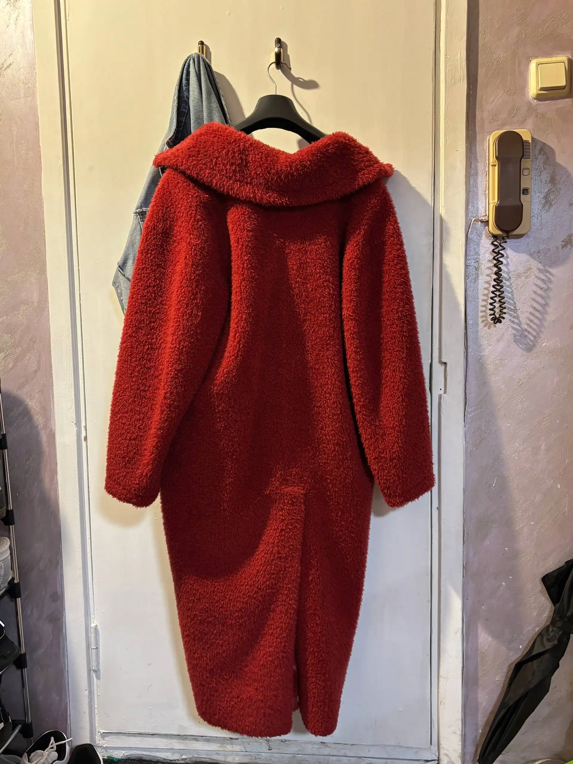 Продам шубу из искусственного меха - Верхняя одежда (Одежда) в Красноярск