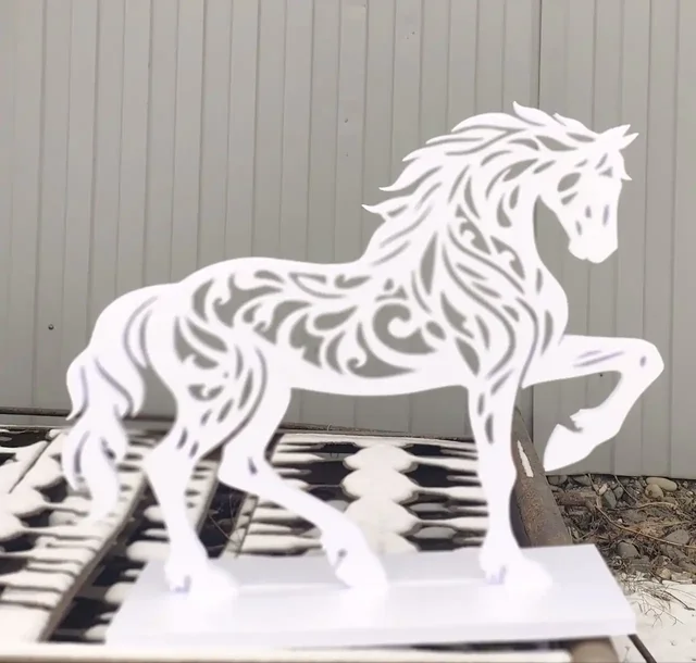 Напольные фигуры и сани разных размеров - Хобби и отдых в Республика Хакасия