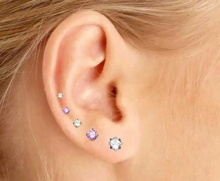 Прокол ушей пистолетом