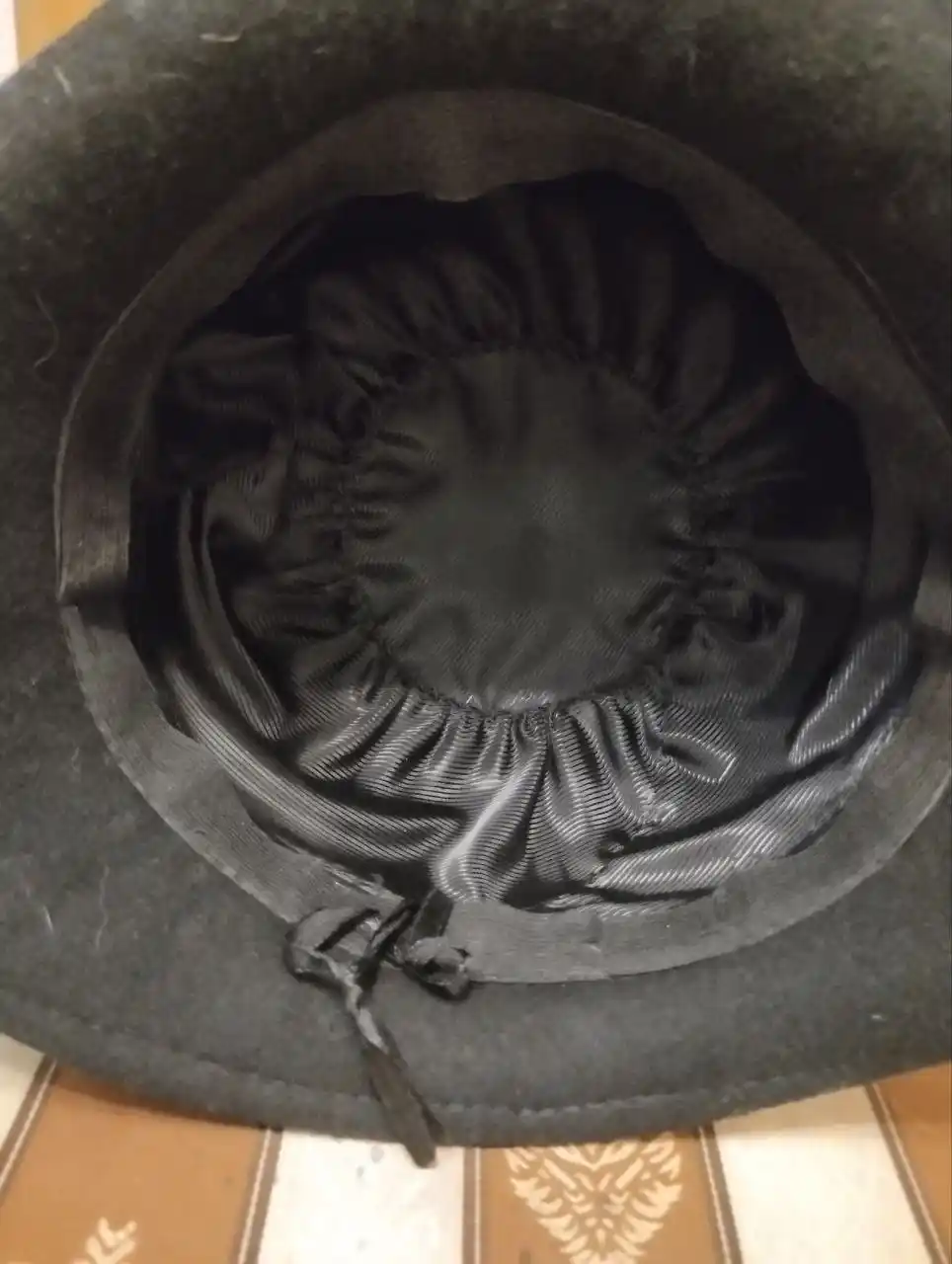 Шляпка фетровая на девочку