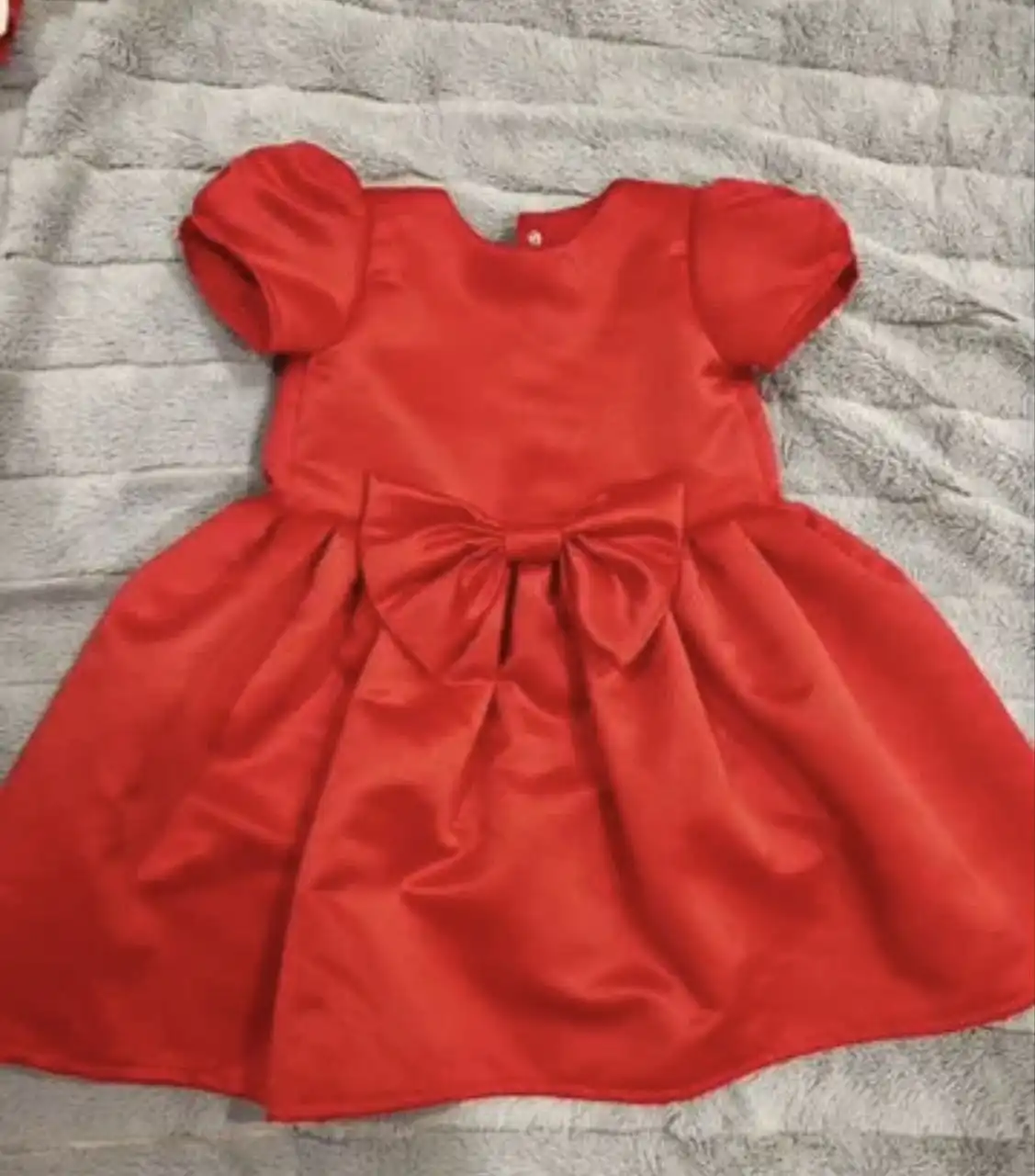 Продам телефон на 2-3 года