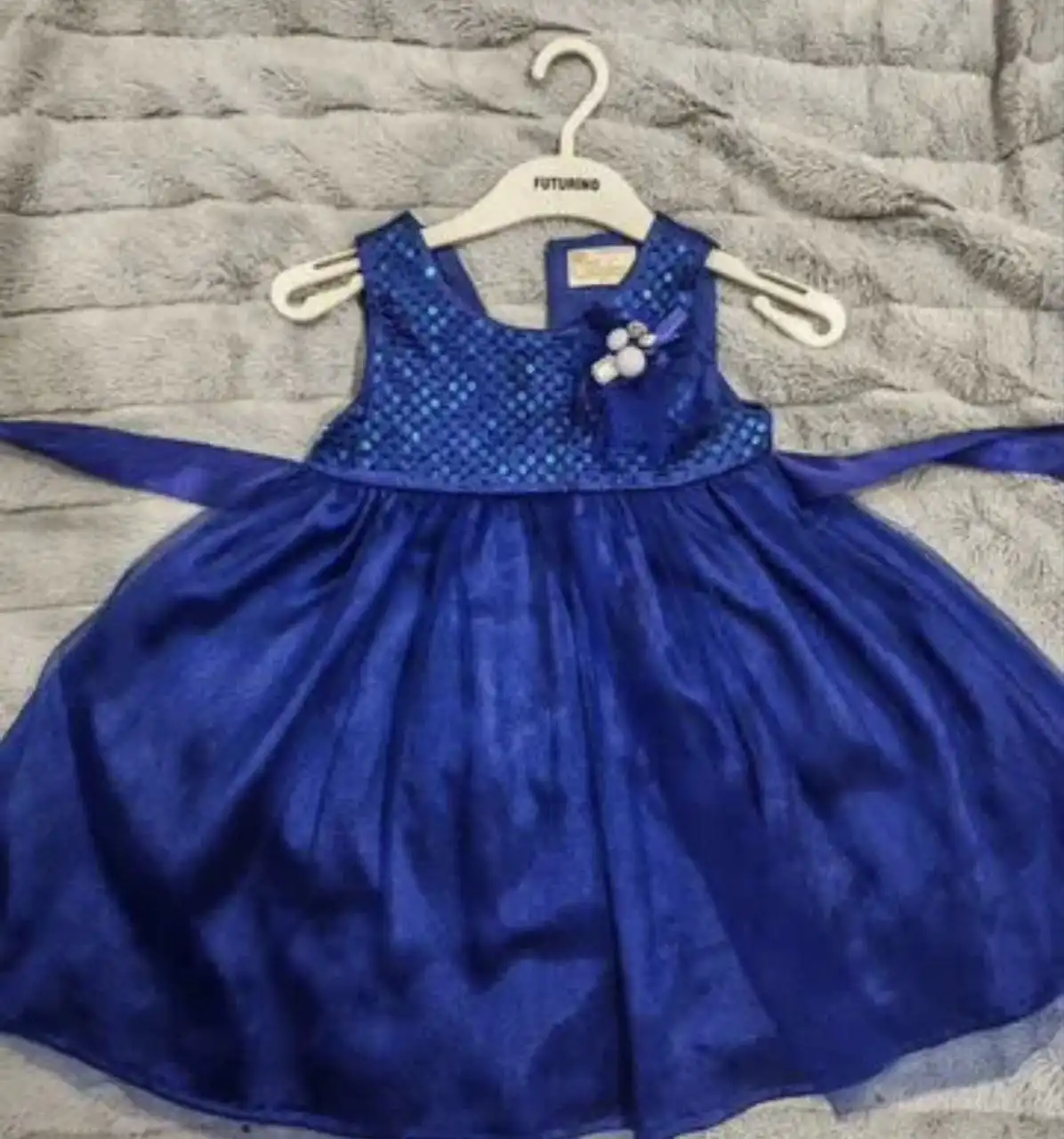 Продам телефон на 2-3 года