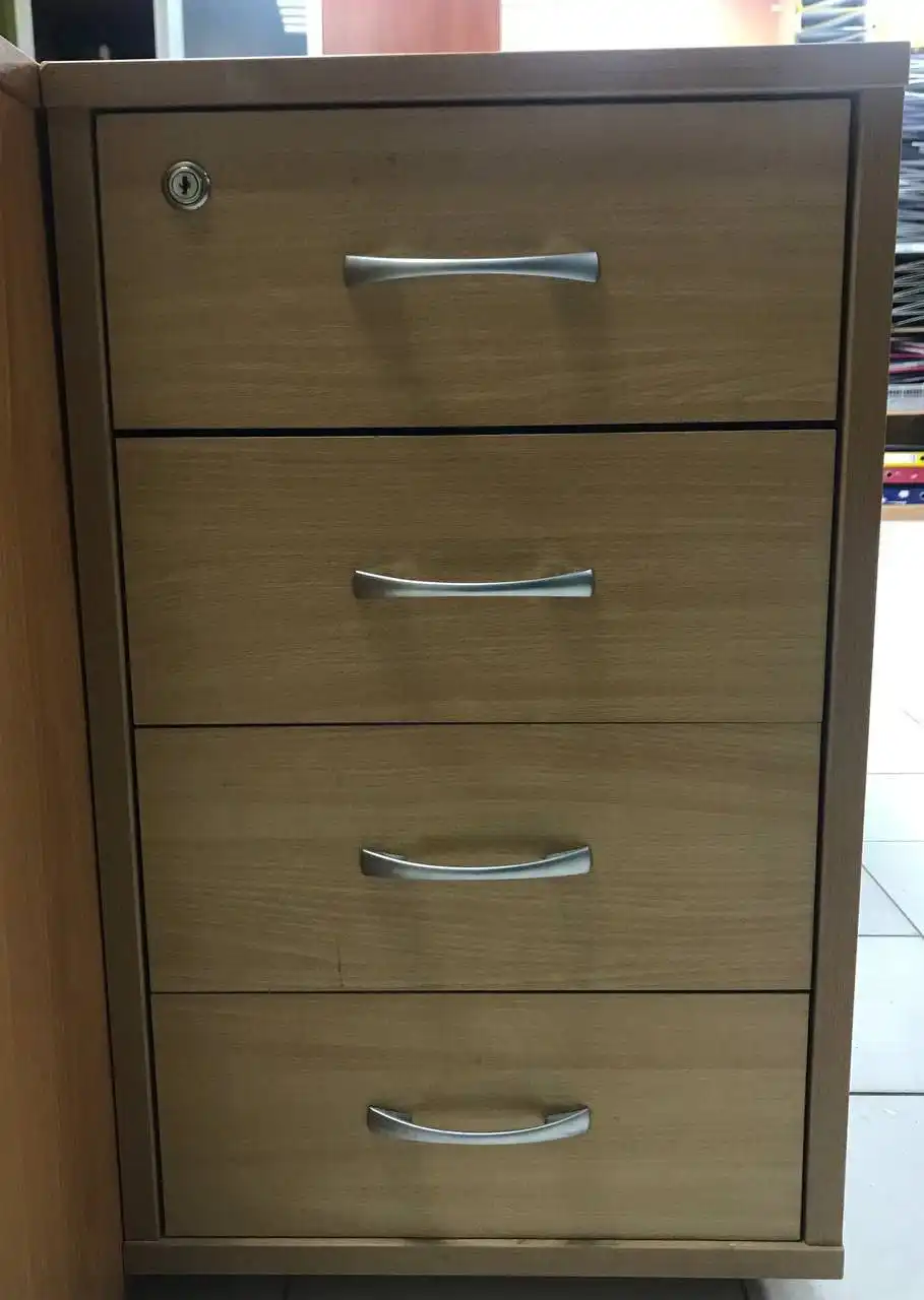 Продажа офисной мебели в Нефтеюганске