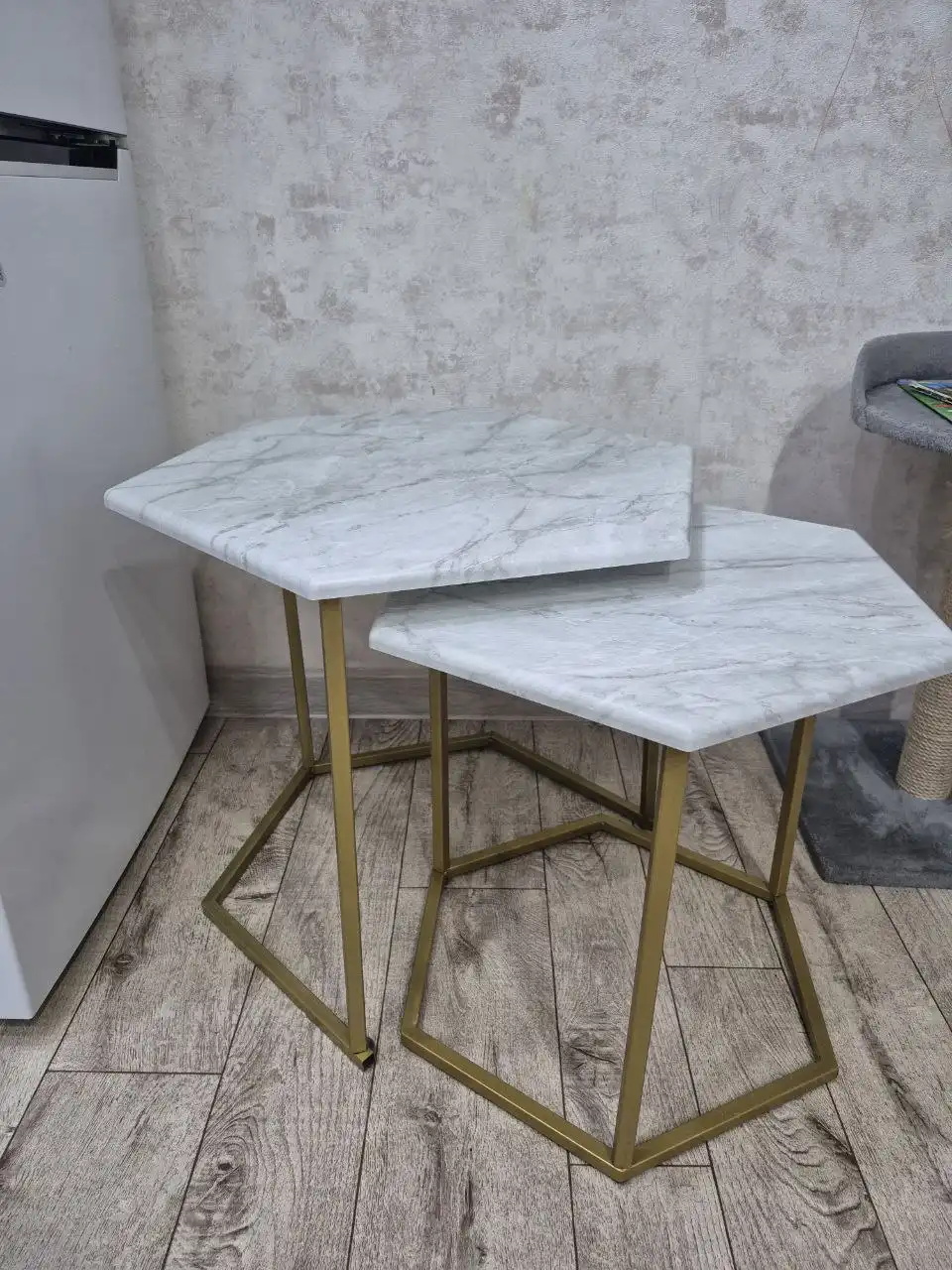 Продажа столиков в отличном состоянии