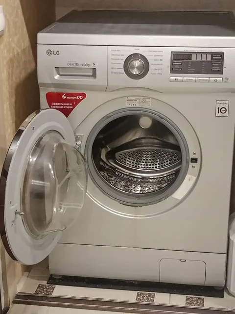 Продам стиральную машину LG 9 кг - Инструменты в Сургут