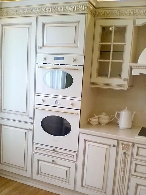 Сдам квартиру в центре Сургута на длительный срок - Дома в Сургут