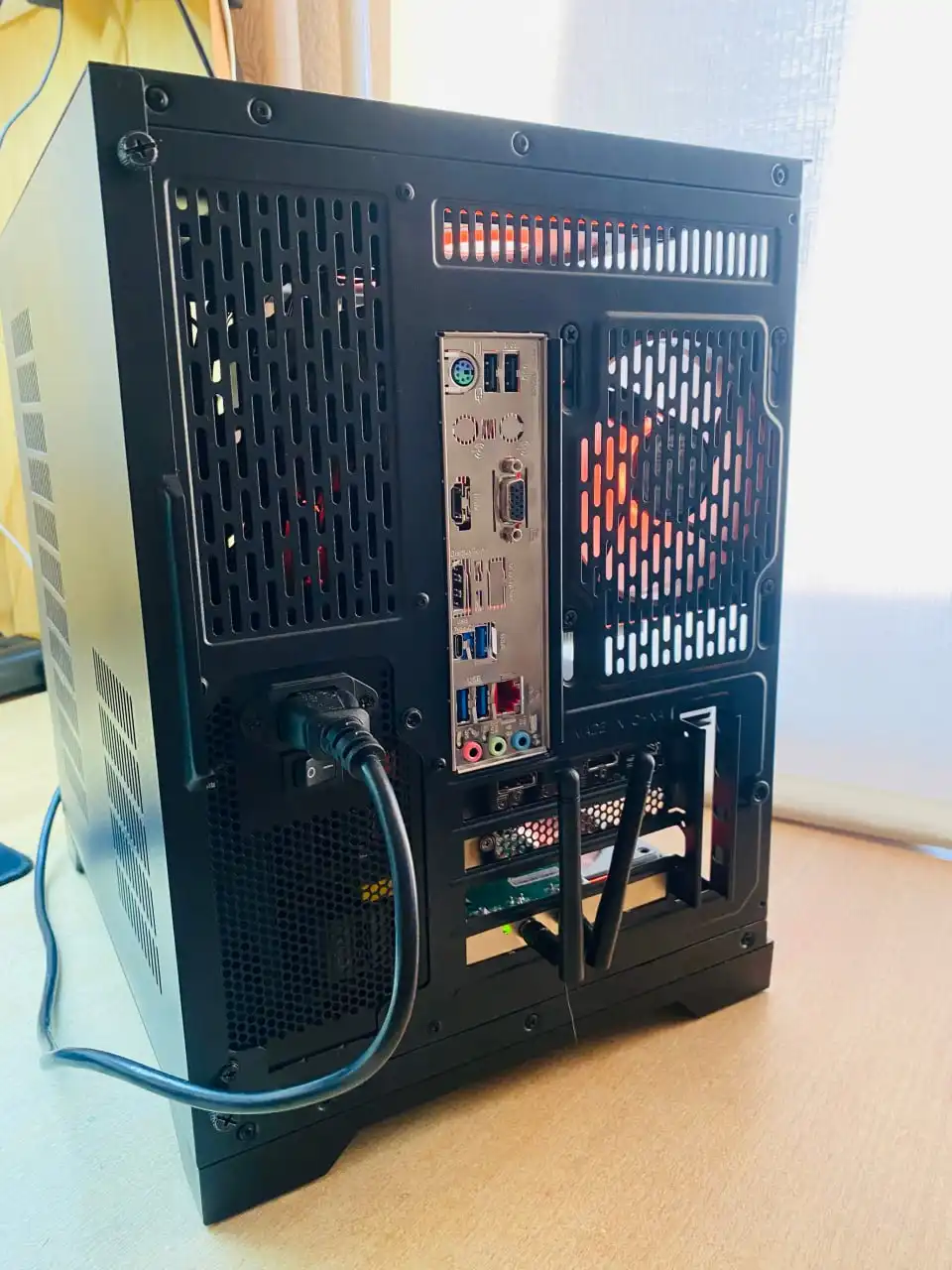 Мощный игровой компьютер с процессором Intel Core i5 и видеокартой AMD RX6600XT - Компьютеры и комплектующие (Электроника) в Сургут