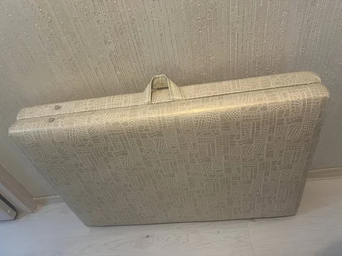 Продажа массажной кушетки в отличном состоянии - Напитки в Сургут