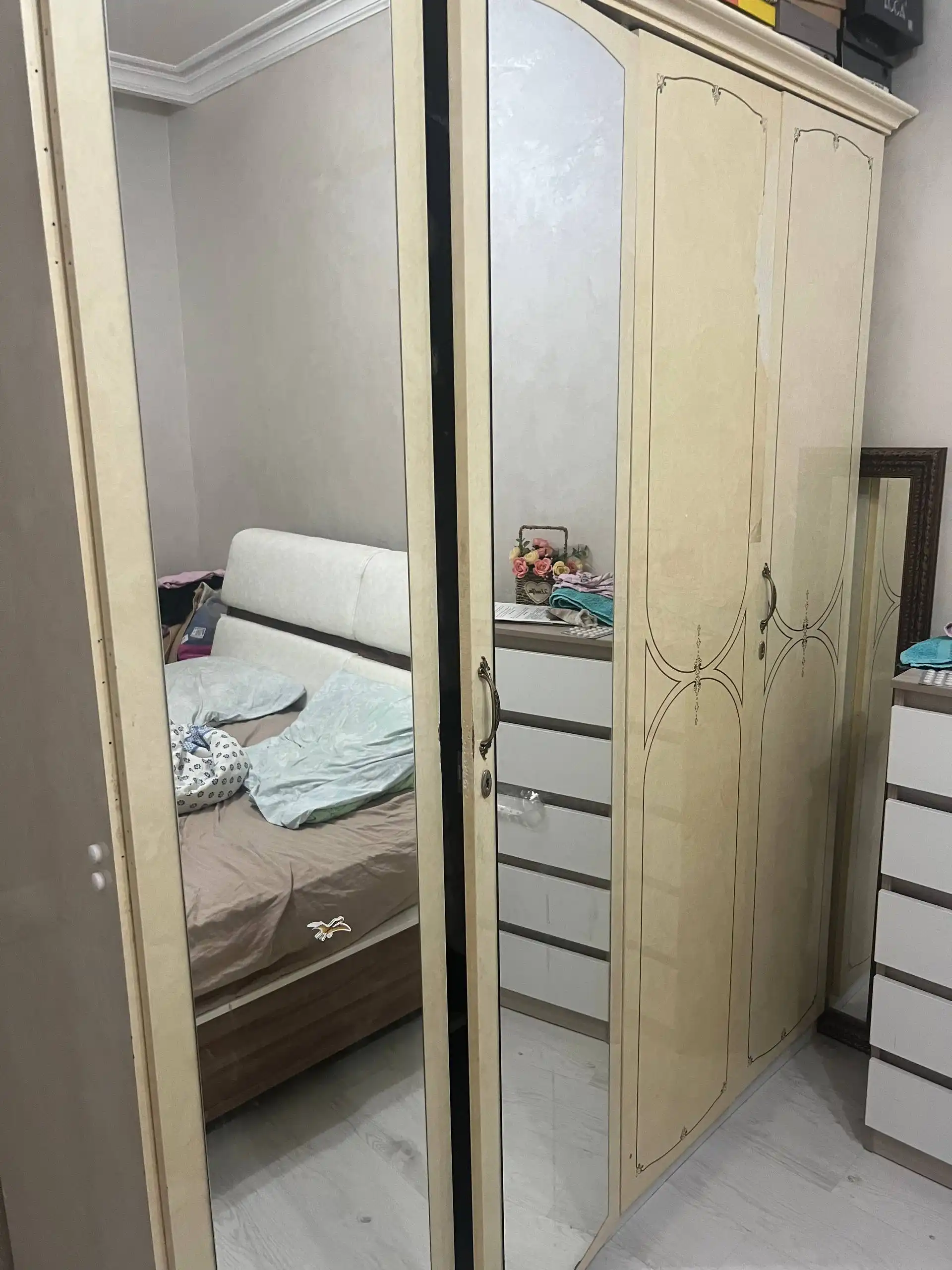 Продам шкаф - Мебель (Для дома и дачи) в Сургут