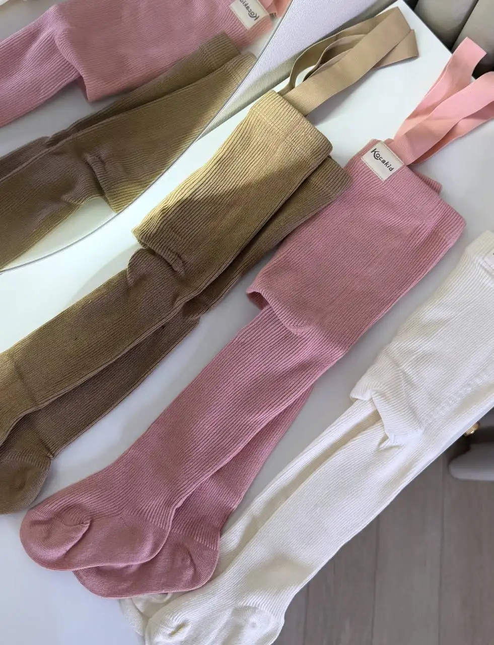 Колготки на подтяжках в трех цветах - Барахолка в Сургут