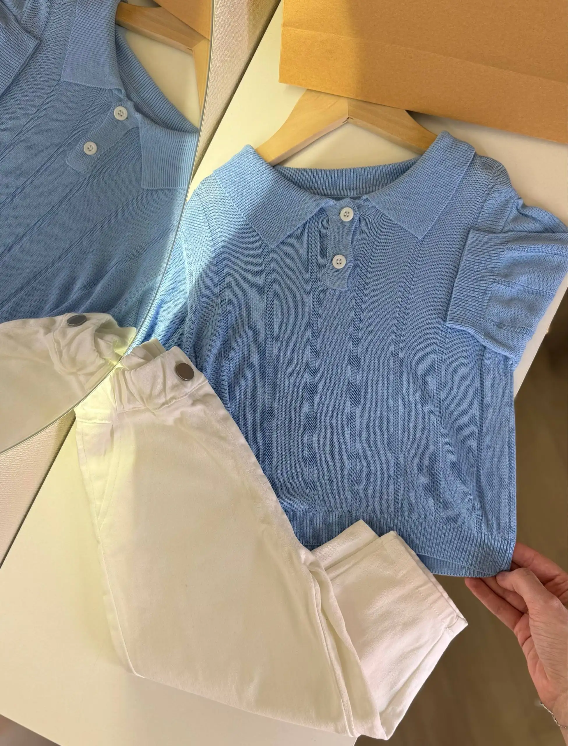 Футболка поло и джинсы - Одежда в Сургут