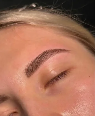 Специальное предложение на брови и ресницы - Услуги мастера бровей и ресниц в Сургут