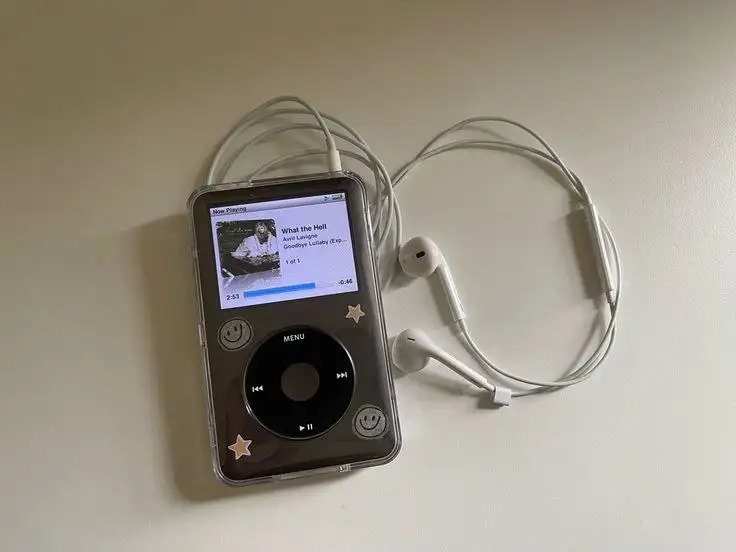 Куплю iPod Classic 160/256 ГБ - Плееры (Электроника) в Сургут