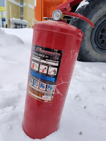 Продажа огнетушителей ОП 8 - Детские вещи в Сургут