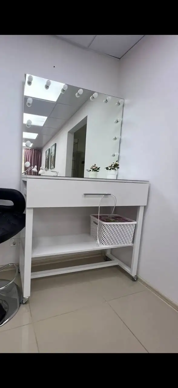 Гримерное зеркало - Барахолка в Сургут