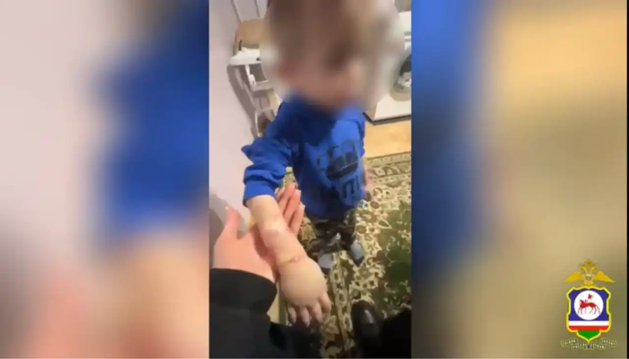 В Алдане из квартиры пропали истязавшие ребенка родители