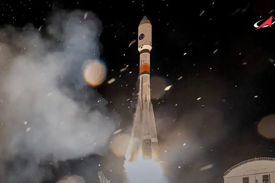 Первый якутский спутник «Чолбон» вышел на связь - Барахолка в Якутск