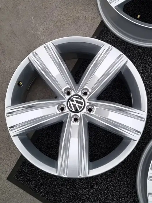 Диски VW Оригинал R19 j7 5x112 ET 43 ЦО 57.1 для Tiguan, Passat, T-Roc, Golf, Sharan II, Jetta, Skoda Kodiaq - Шины и диски (Авто) в Москва