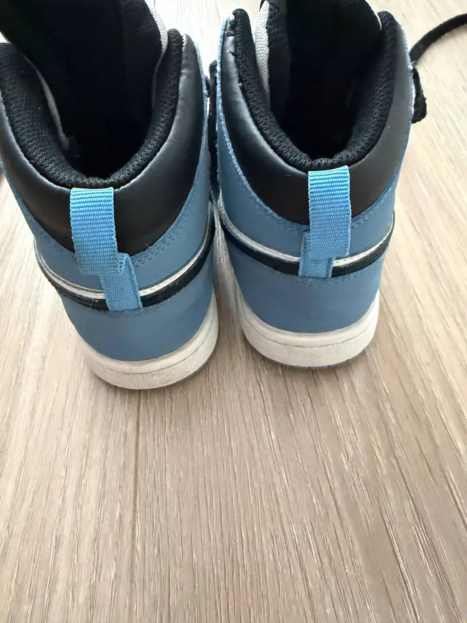 Кроссовки Air Jordan голубого цвета - Обувь (Одежда) в Москва