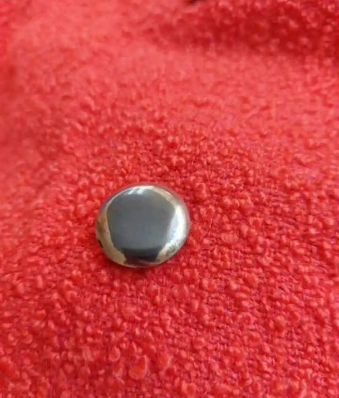 Пальто яркого цвета