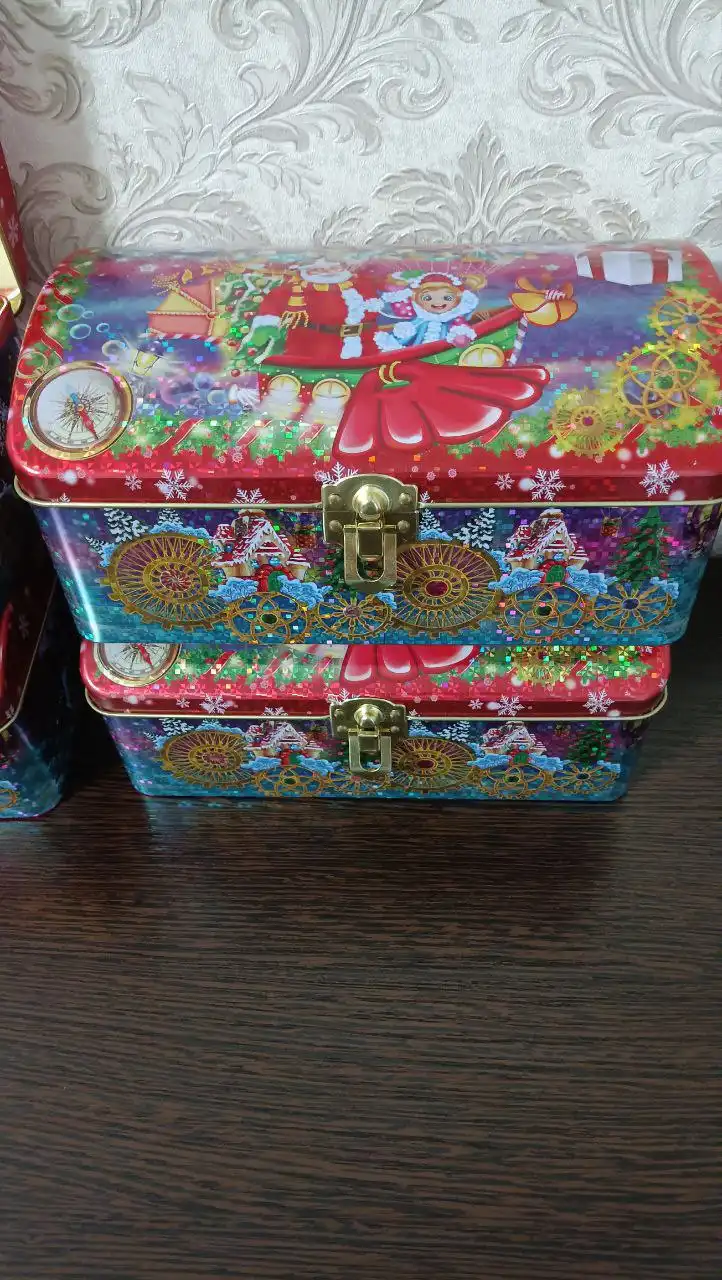 Металлическая новогодняя шкатулка