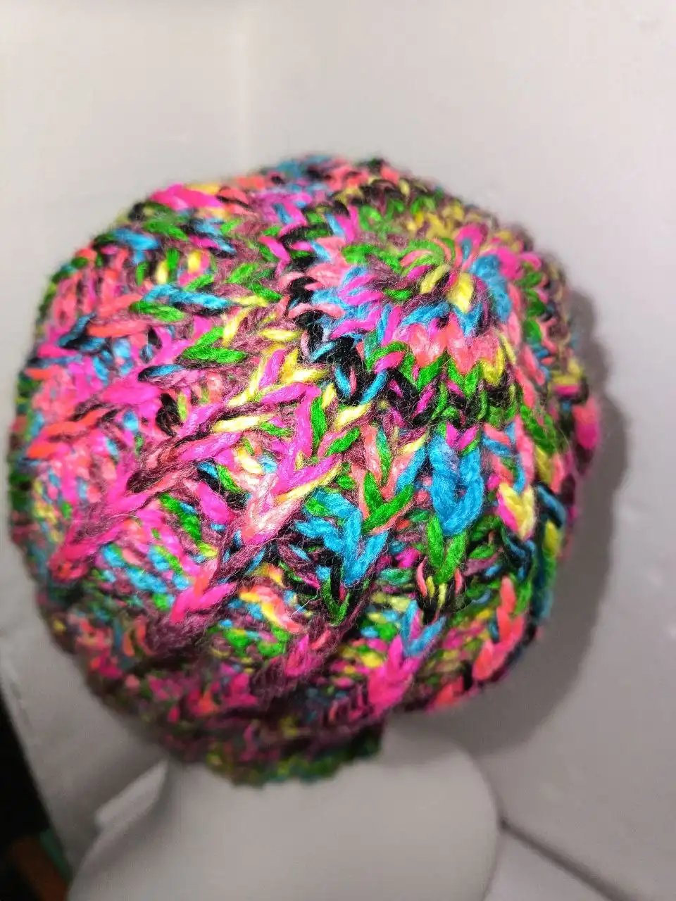 Шапочка ручной работы бини без отворота