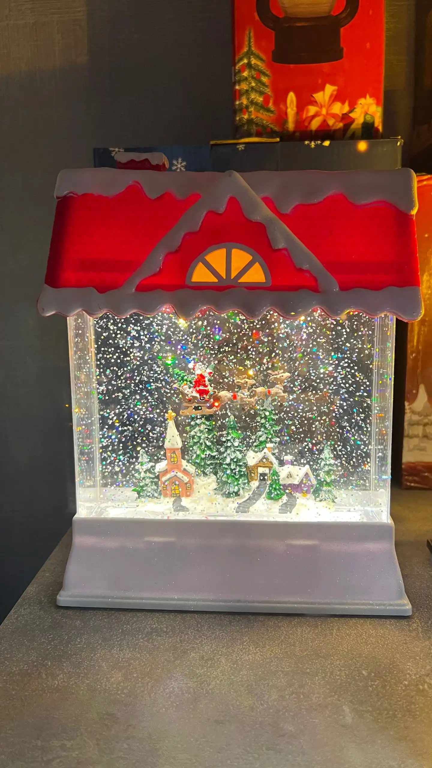 Продажа новогодней коллекции украшений