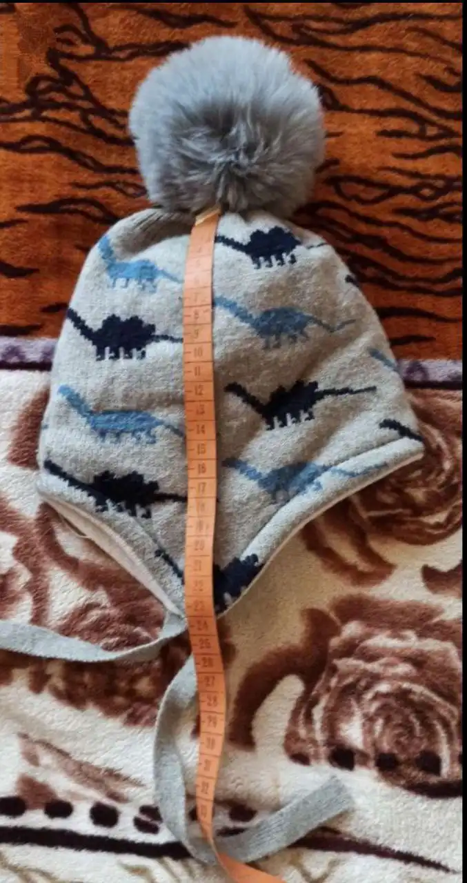 Детская зимняя шапка с помпоном