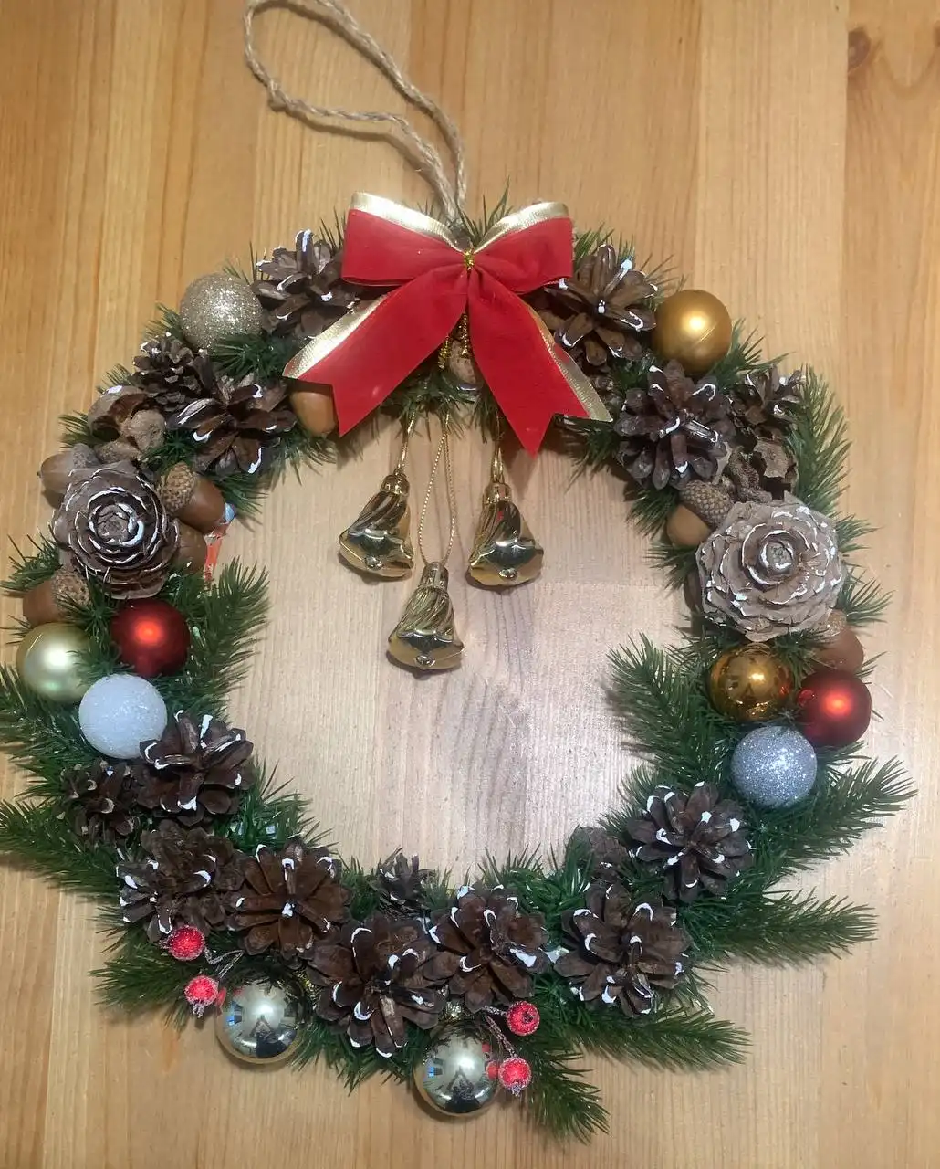 Новогодний венок и подсвечники