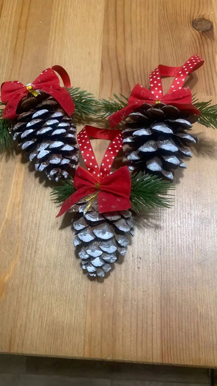 Новогодний венок и подсвечники