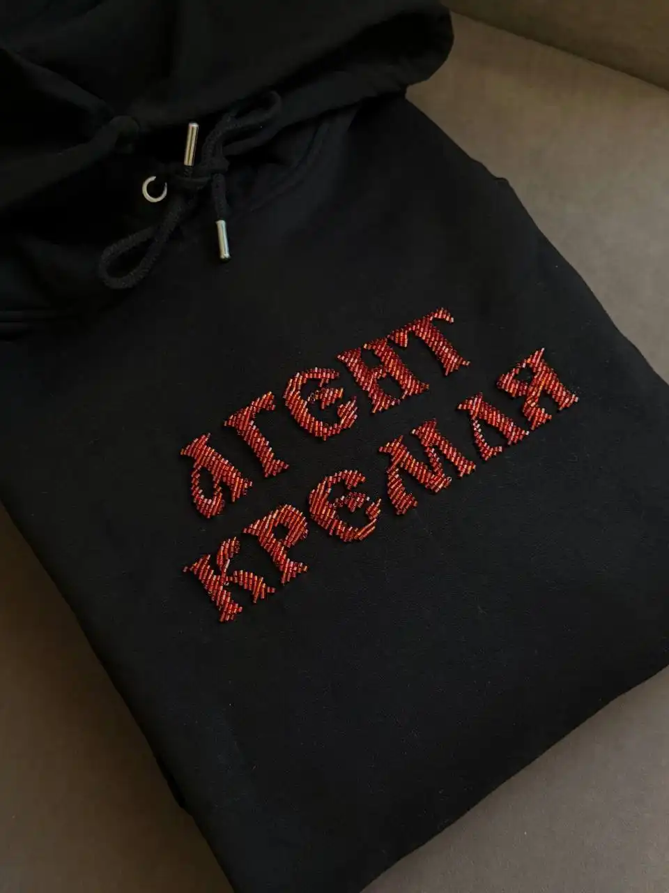 Футболки с вышивкой бисером и старославянским шрифтом - Футболки (Одежда) в Москва