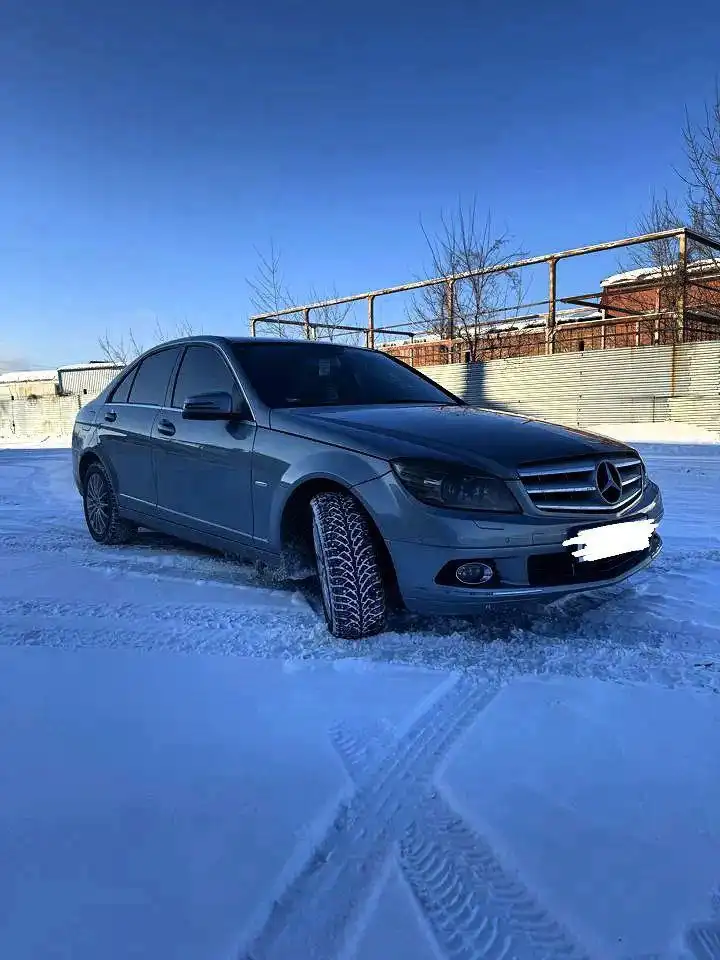 Mercedes-Benz C-класс 2009 года