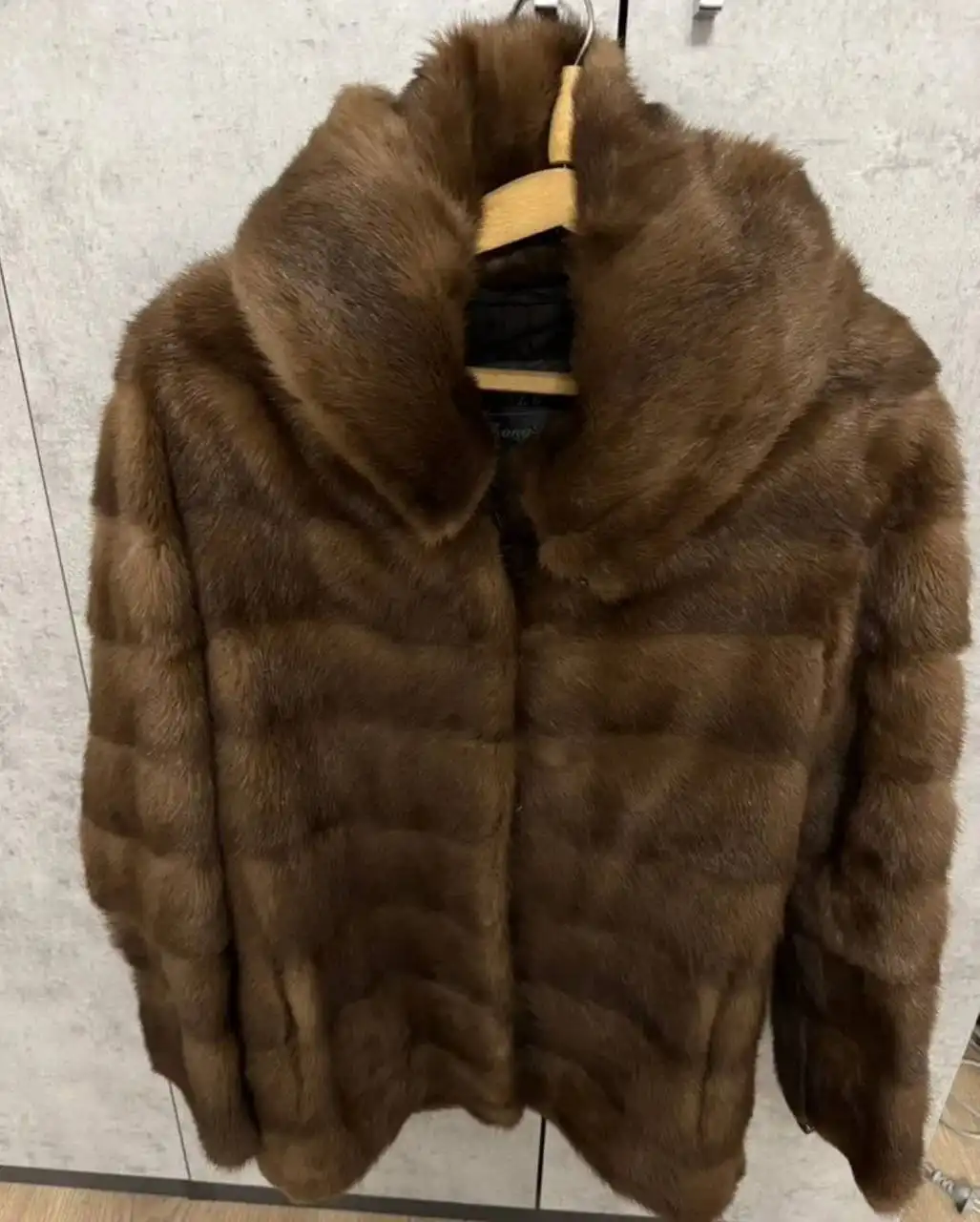 Шуба норковая 42-44 рукав снимается 3/4