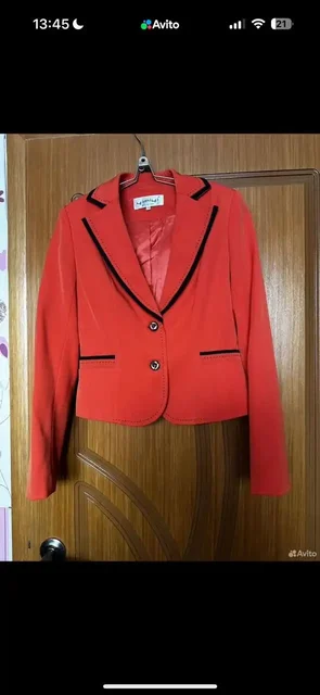 Продажа пиджака, костюма и платьев - Свитшоты в Москва