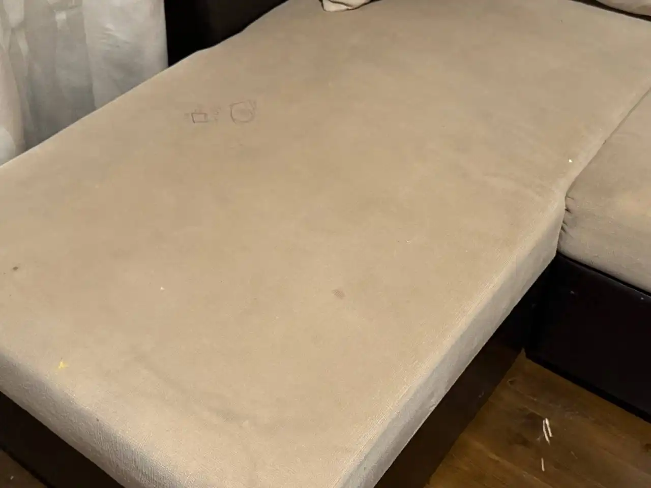 Продажа углового дивана с ящиком для белья - Мебель (Для дома и дачи) в Москва